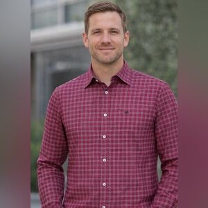 Southern Time Men's Brick Red Button Down Plaid Shirt Size Medium